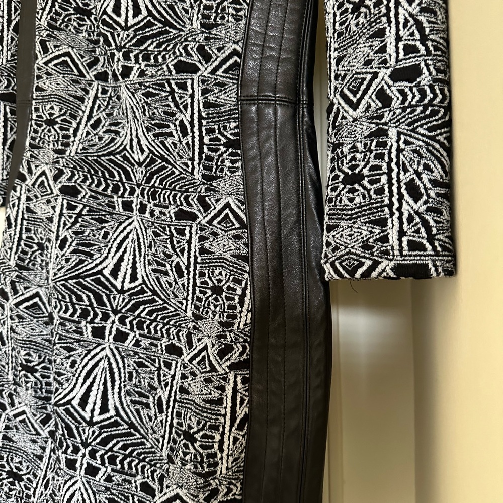 Sky L/S Off Shoulder Printed Dress / black & white with leather sides / Size: S